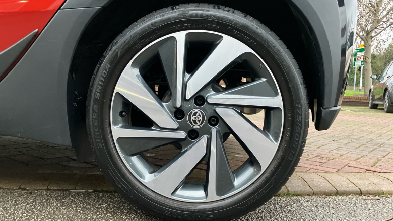 Toyota Aygo X 1.0 VVT-i Edge 5dr Petrol Hatchback